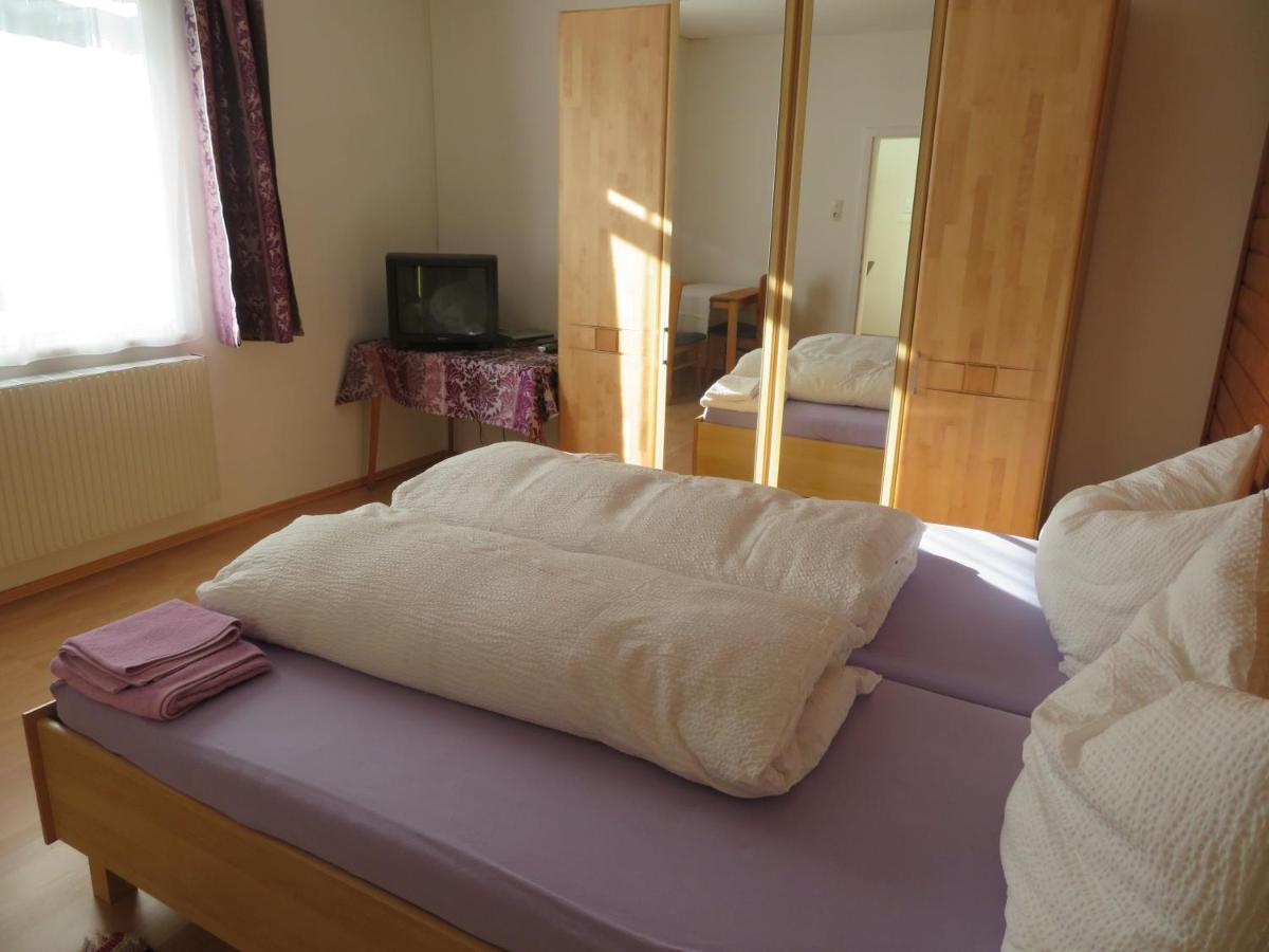 Haus Irmi Bed and Breakfast Knittelfeld Buitenkant foto